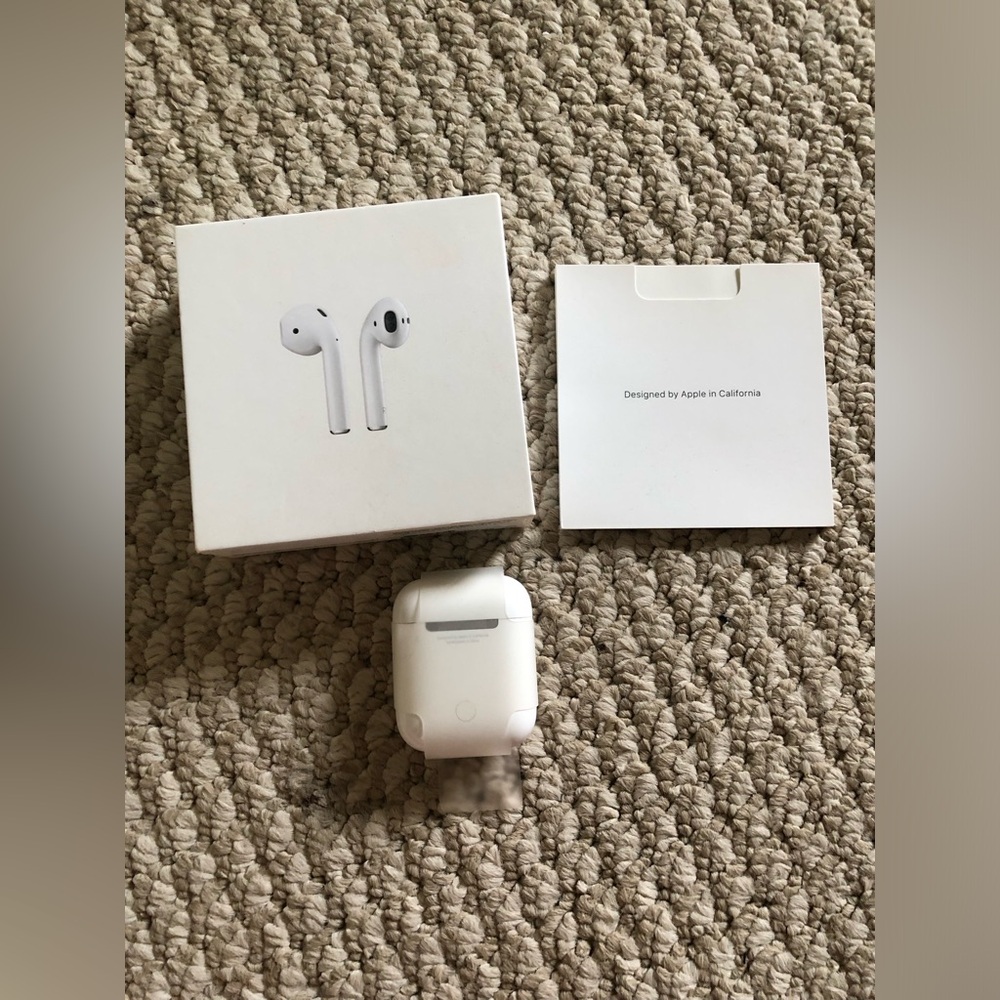 Apple Airpods 1st Gen Authentic Replacement Charging Charger Case A1602